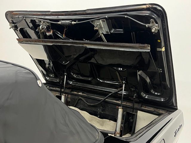 1965 Ford ThunderBird  - 22130061 - 79