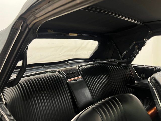 1965 Ford ThunderBird  - 22130061 - 81