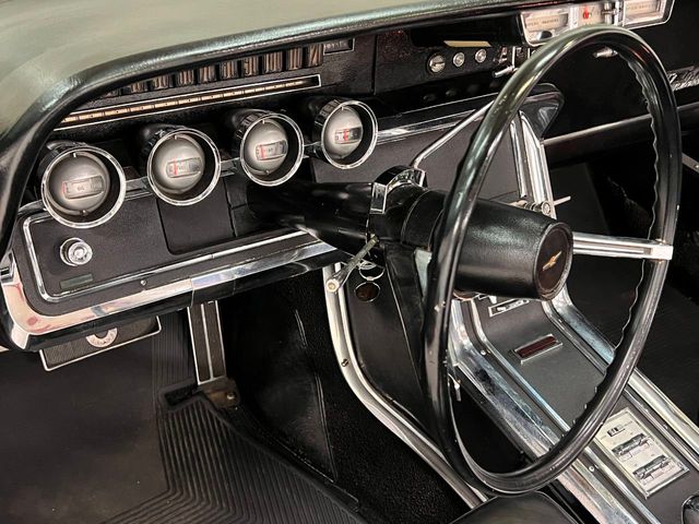 1965 Ford ThunderBird  - 22130061 - 89