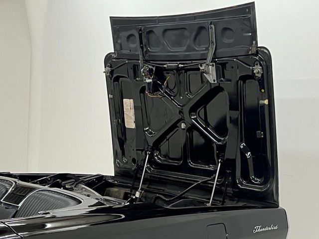 1965 Ford ThunderBird  - 22130061 - 94