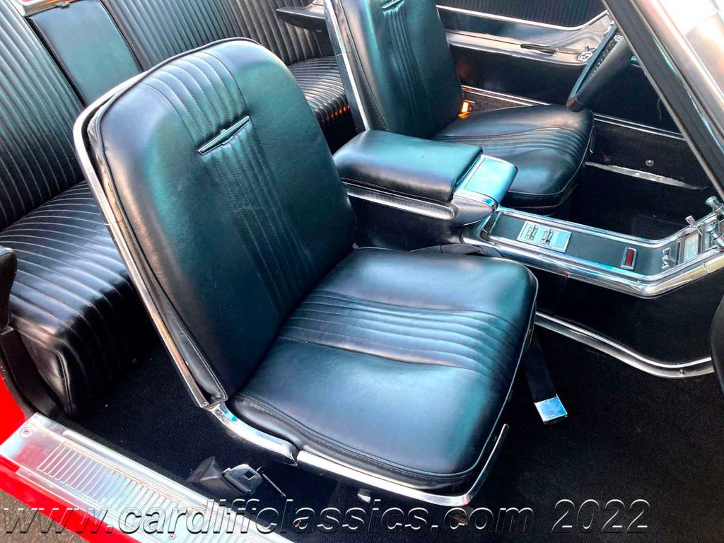 1965 Ford Thunderbird  - 21074089 - 18