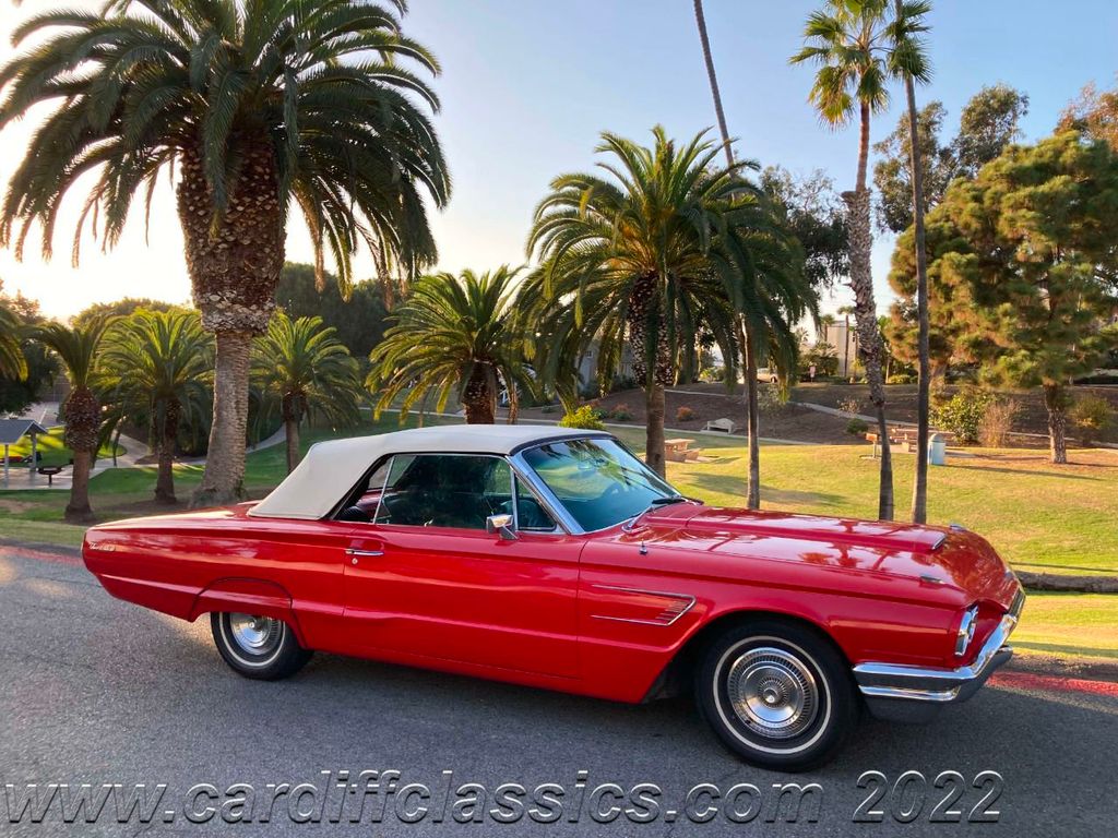1965 Ford Thunderbird  - 21074089 - 21