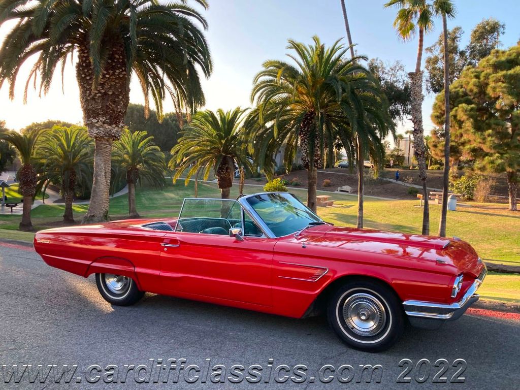 1965 Ford Thunderbird  - 21074089 - 25