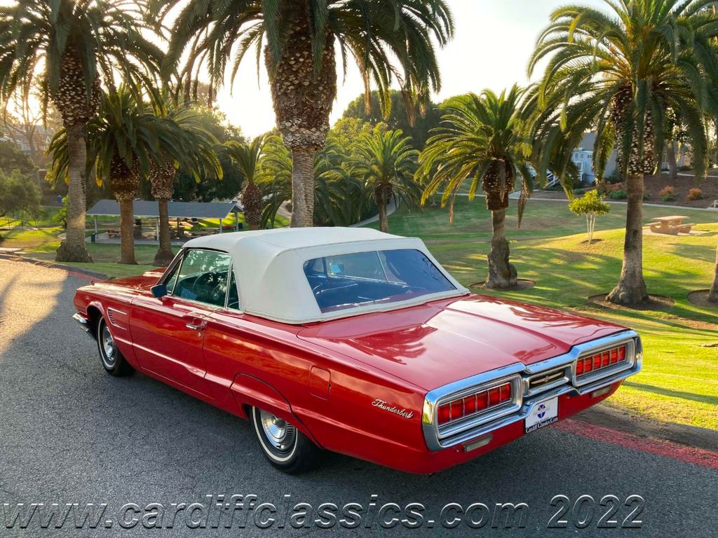 1965 Ford Thunderbird  - 21074089 - 28