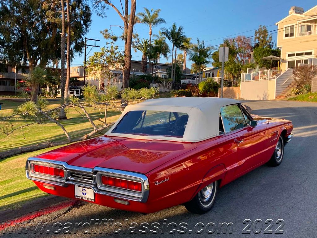 1965 Ford Thunderbird  - 21074089 - 29