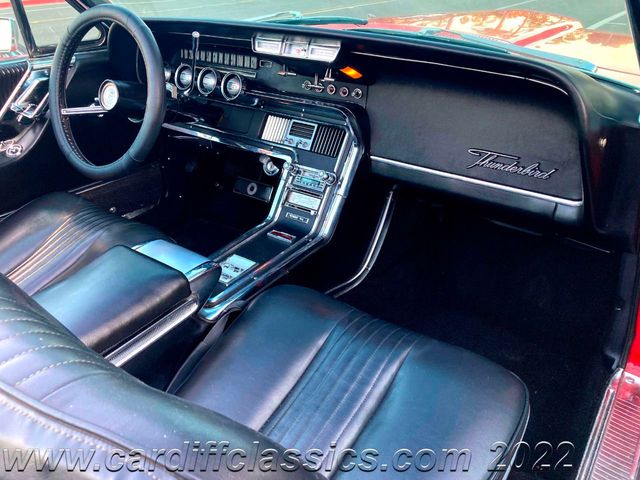 1965 Ford Thunderbird  - 21074089 - 8