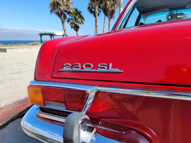 1965 Mercedes-Benz 230SL 1965 MERCEDES-BENZ 230SL/280 CONVERTIBLE! - 21539637 - 35