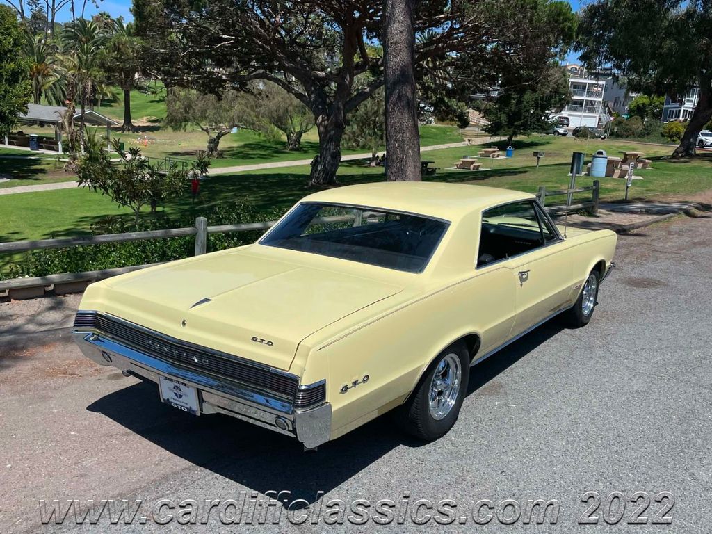 1965 Pontiac GTO  - 21526803 - 19