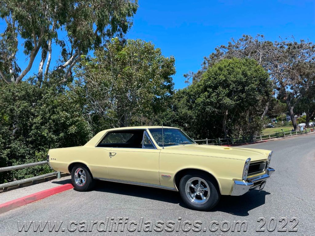 1965 Pontiac GTO  - 21526803 - 20