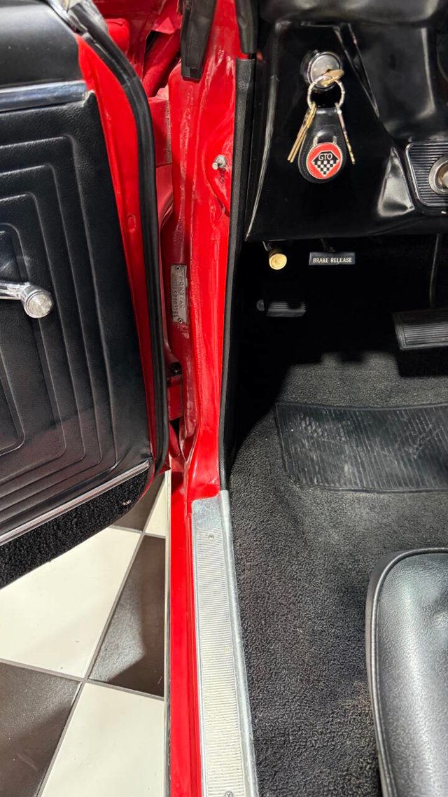 1965 Pontiac GTO 389cid NICE PAINT BUCKETS CONSOLE GAUGES - 22906894 - 95