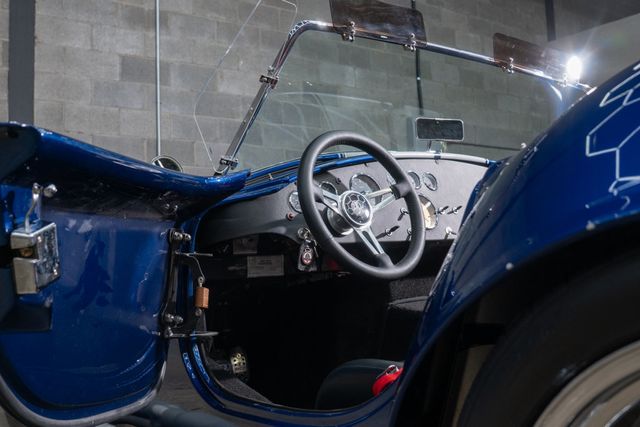 1965 Shelby Cobra  - 22990932 - 17