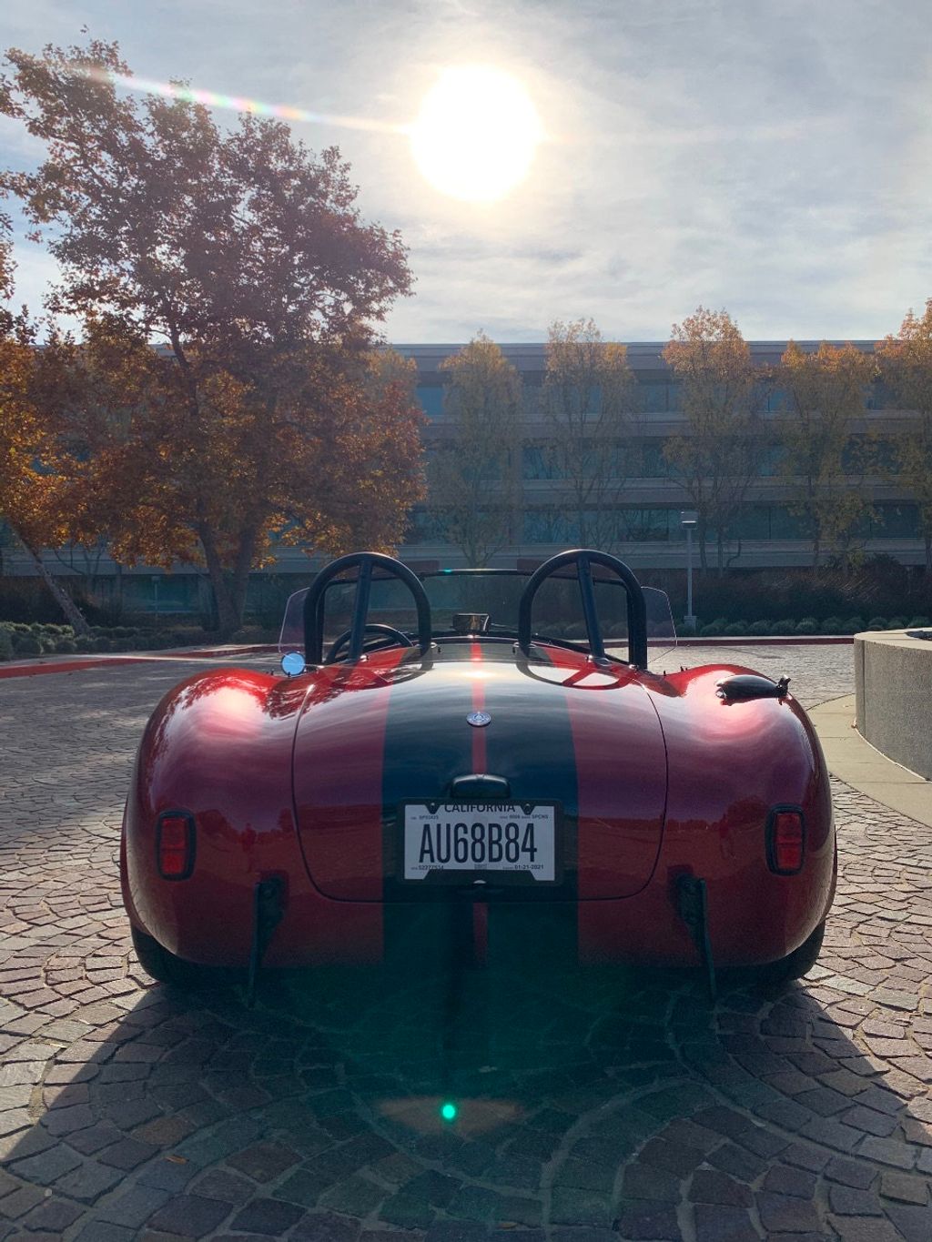 1965 Superformance 427 S/C Cobra Mark Ill 3270 miles. - 20468994 - 9