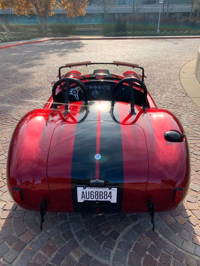 1965 Superformance 427 S/C Cobra Mark Ill 3270 miles. - 20468994 - 10