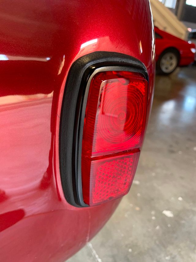 1965 Superformance 427 S/C Cobra Mark Ill 3270 miles. - 20468994 - 26