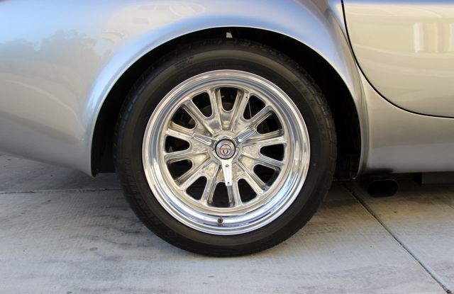 1965 Superformance Cobra Roadster  - 15073530 - 12