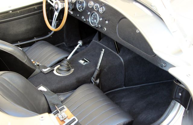 1965 Superformance Cobra Roadster  - 15073530 - 14