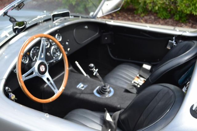 1965 Superformance Mark III Shelby 427 Roadster - 13835506 - 12
