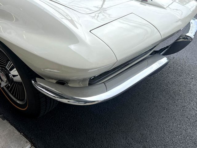 1966 Chevrolet Corvette  - 22400861 - 27