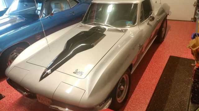 1966 Chevrolet Corvette 427 - 22043766 - 7