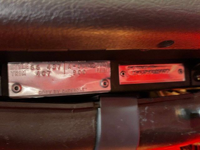 1966 Chevrolet Corvette NUMBERS 327cid 300hp BLOOMINGTON GOLD - 22799934 - 34