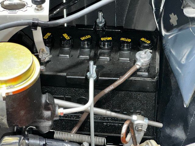 1966 Chevrolet Corvette NUMBERS 327cid 300hp BLOOMINGTON GOLD - 22799934 - 57