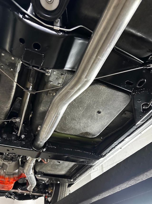 1966 Chevrolet Corvette NUMBERS 327cid 300hp BLOOMINGTON GOLD - 22799934 - 67