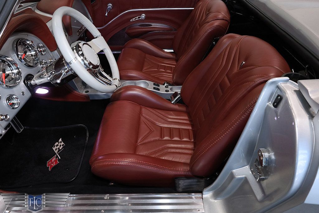 1966 Chevrolet Corvette Convertible  - 23043738 - 22