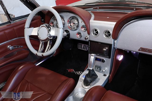 1966 Chevrolet Corvette Convertible  - 23043738 - 26