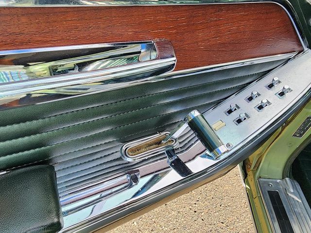 1966 Chrysler IMPERIAL  - 22152885 - 12