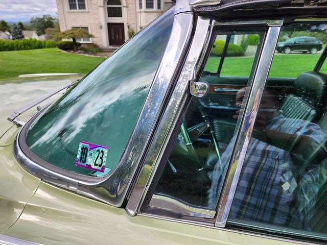 1966 Chrysler IMPERIAL  - 22152885 - 55