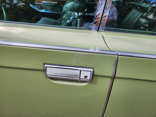 1966 Chrysler IMPERIAL  - 22152885 - 57
