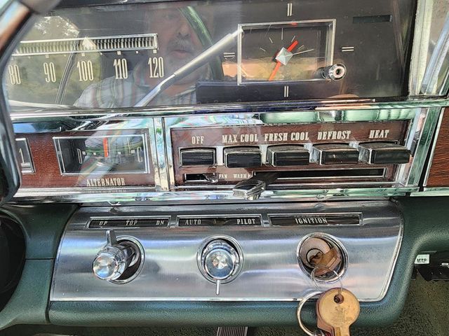 1966 Chrysler IMPERIAL  - 22152885 - 92