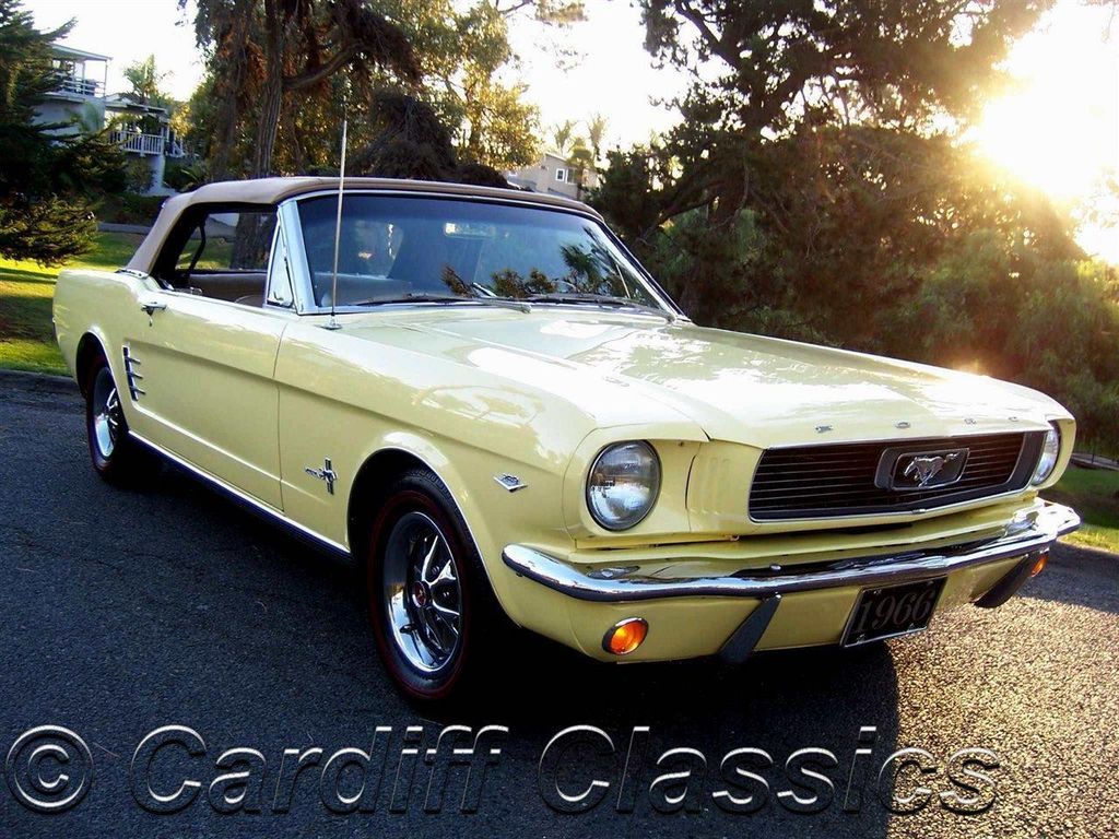 1966 Ford Mustang Convertible 289 V8 - 12945407 - 32