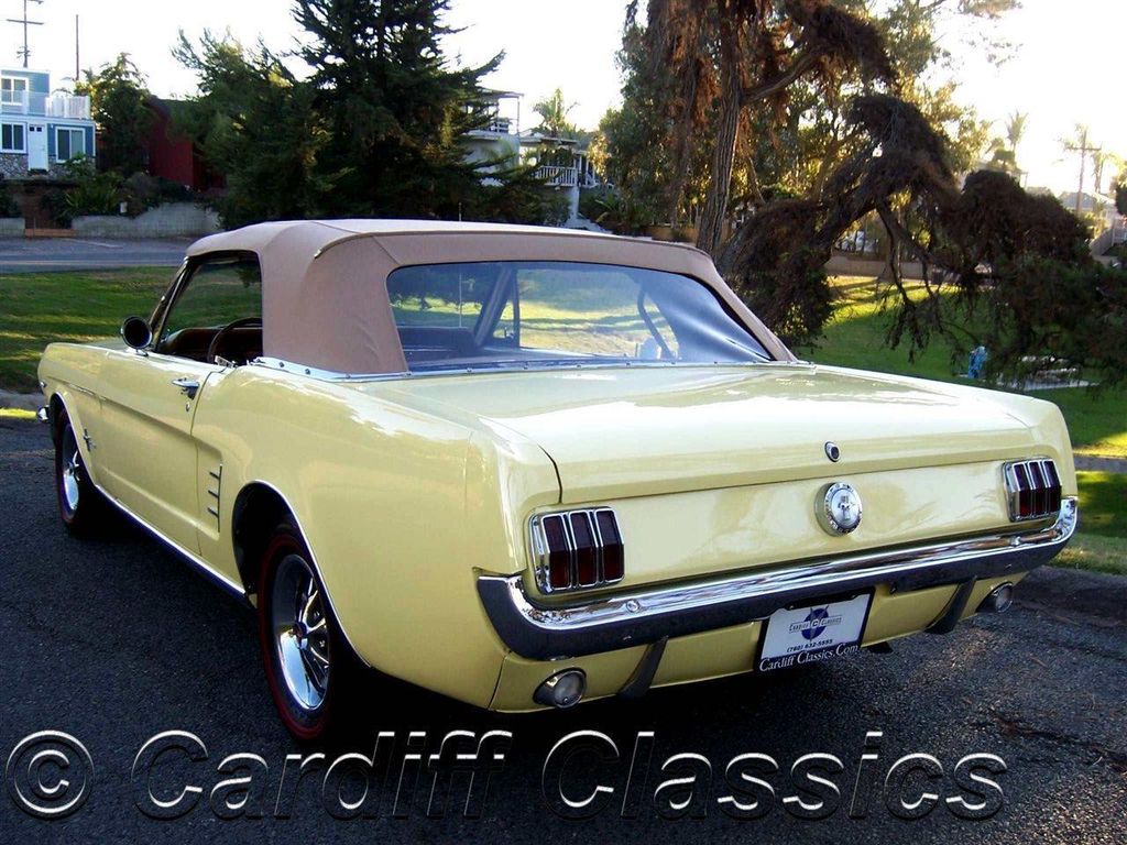 1966 Ford Mustang Convertible 289 V8 - 12945407 - 35