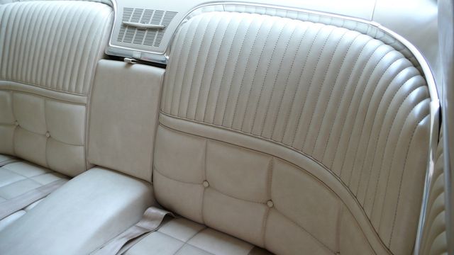 1966 Ford THUNDERBIRD  - 15208172 - 24