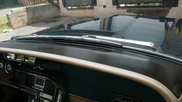 1966 Ford THUNDERBIRD  - 15208172 - 32