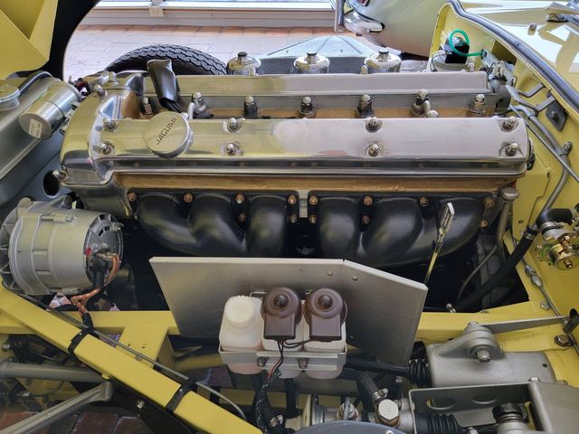 1966 Jaguar XKE Series 1 Roadster 1966 Jaguar XKE XKE ROADSTER Convertible - 21472569 - 34