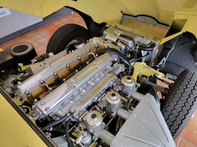 1966 Jaguar XKE Series 1 Roadster 1966 Jaguar XKE XKE ROADSTER Convertible - 21472569 - 37