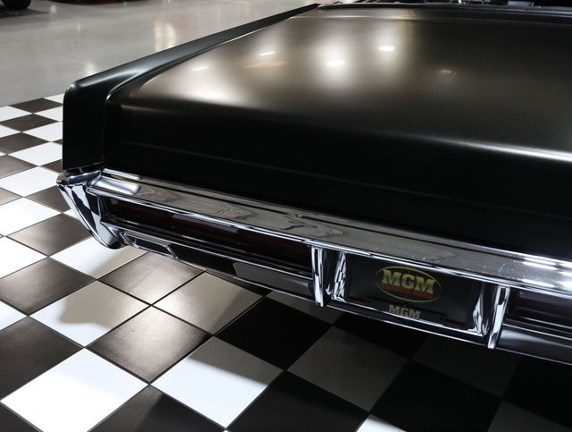 1966 Lincoln Continental CUSTOM ICONIC STYLE - 23056695 - 21