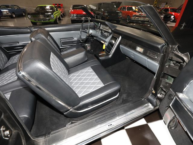 1966 Lincoln Continental CUSTOM ICONIC STYLE - 23056695 - 42