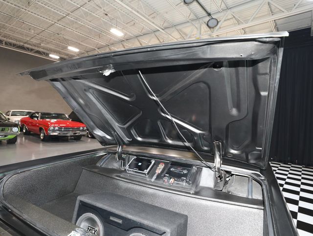 1966 Lincoln Continental CUSTOM ICONIC STYLE - 23056695 - 50