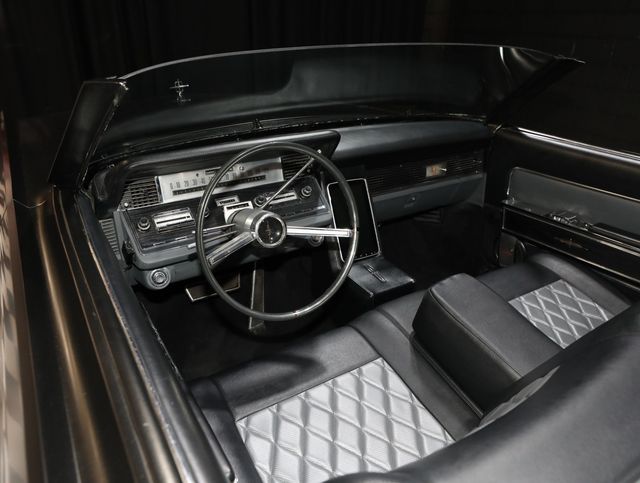 1966 Lincoln Continental CUSTOM ICONIC STYLE - 23056695 - 51