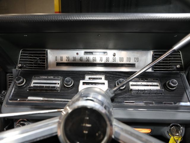 1966 Lincoln Continental CUSTOM ICONIC STYLE - 23056695 - 69