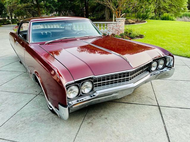 1966 Oldsmobile 98 Holiday coupe  - 20898616 - 66