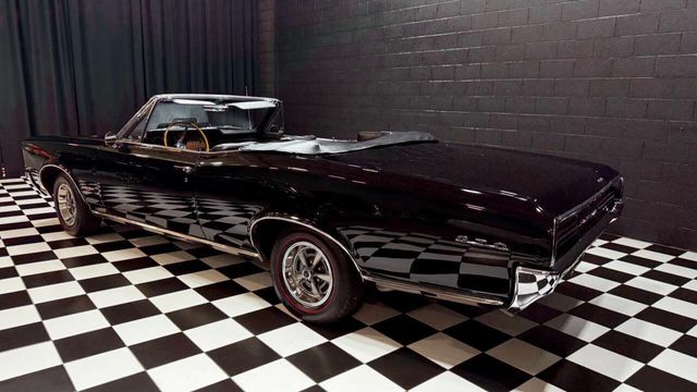1966 Pontiac GTO 389cid 3x2bbl TRI POWER CONVERTIBLE AUTO REDLINES - 22905262 - 14