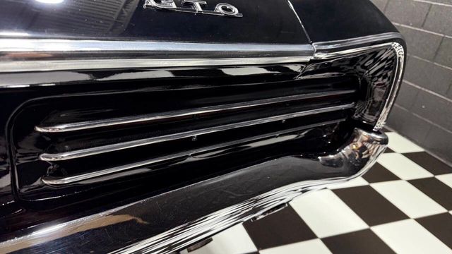 1966 Pontiac GTO 389cid 3x2bbl TRI POWER CONVERTIBLE AUTO REDLINES - 22905262 - 28