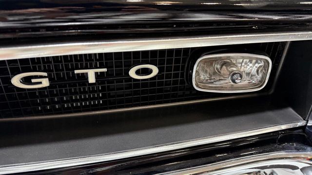 1966 Pontiac GTO 389cid 3x2bbl TRI POWER CONVERTIBLE AUTO REDLINES - 22905262 - 33