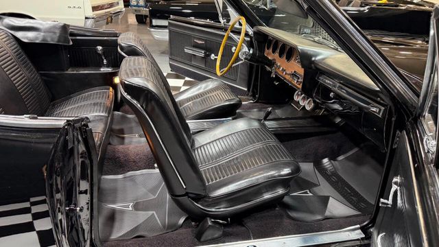 1966 Pontiac GTO 389cid 3x2bbl TRI POWER CONVERTIBLE AUTO REDLINES - 22905262 - 3