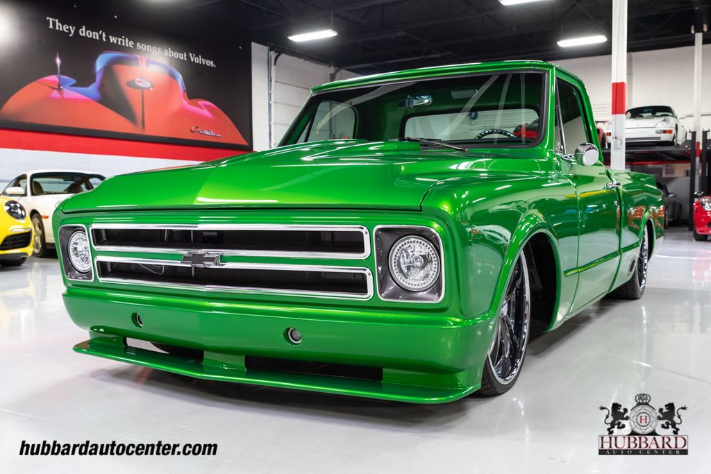 Clean c10(aka Mr.Grinch) spotted at local truck show in Texas. : r