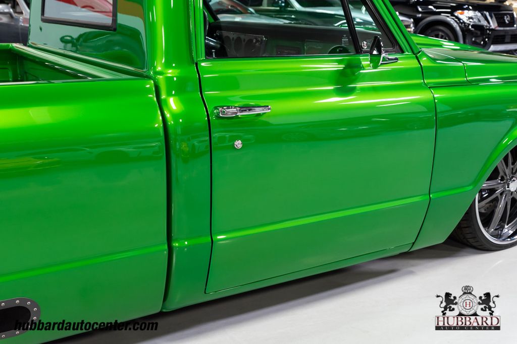 The Grinch” never disappoints. ::: #thegrinch #c10 #custom #truck